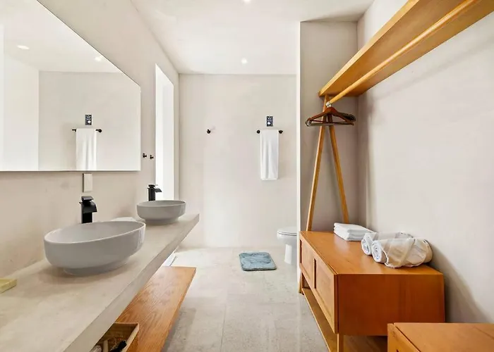 7 Bdr Luxury Villa, Tulum's Infinity Pool, Near