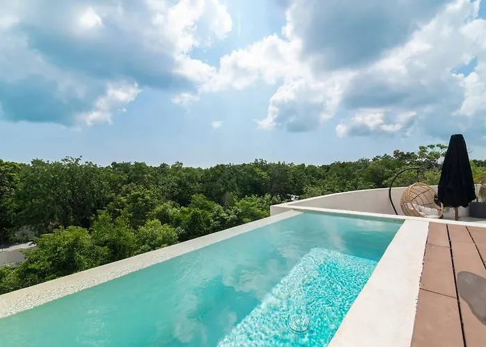 7 Bdr Luxury Villa, Tulum's Infinity Pool, Near Villa