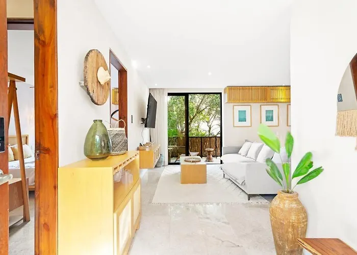 7 Bdr Luxury Villa, Tulum's Infinity Pool, Near *