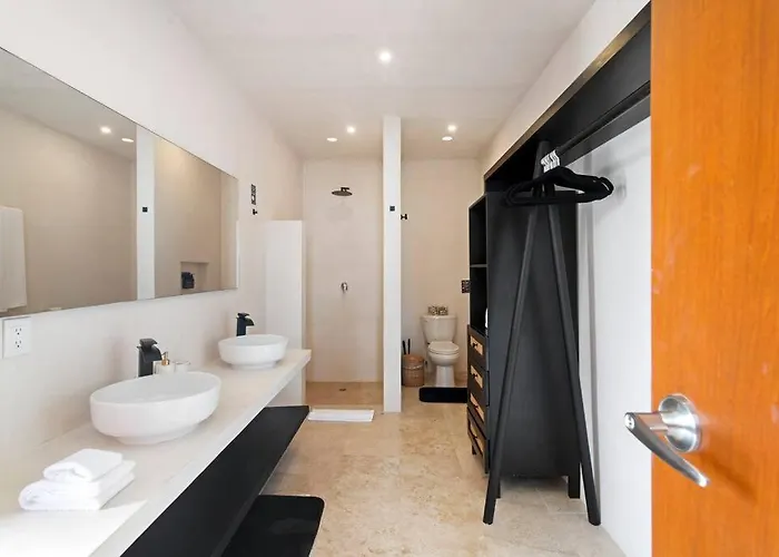7 Bdr Luxury Villa, Tulum's Infinity Pool, Near Villa Tulum